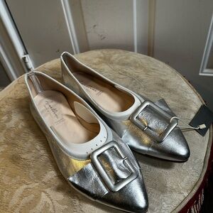 Avellini Silver Women's leather Flats with Buckle Sz 41/11
